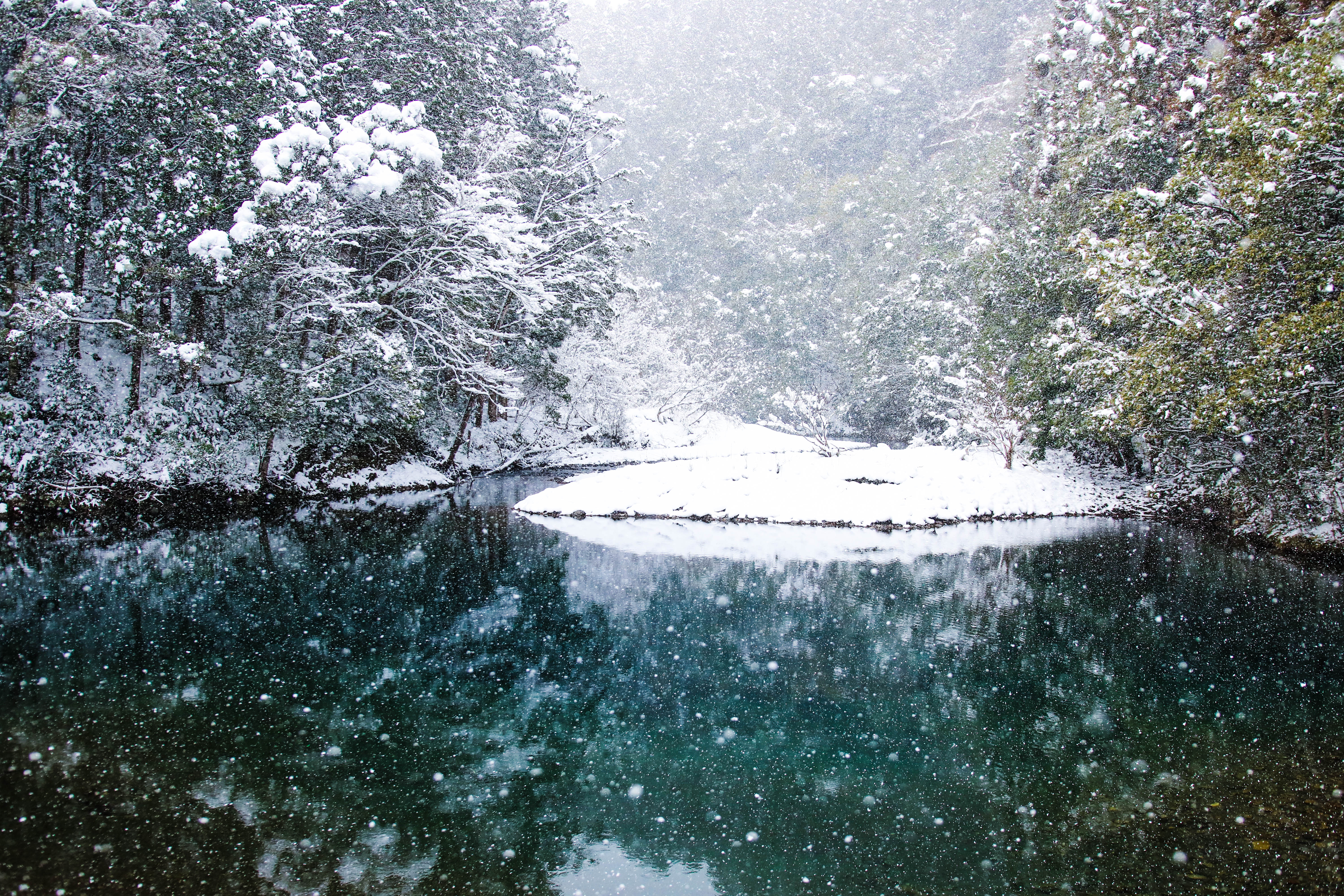 雪景色に感嘆！四万十川の冬は美しい。