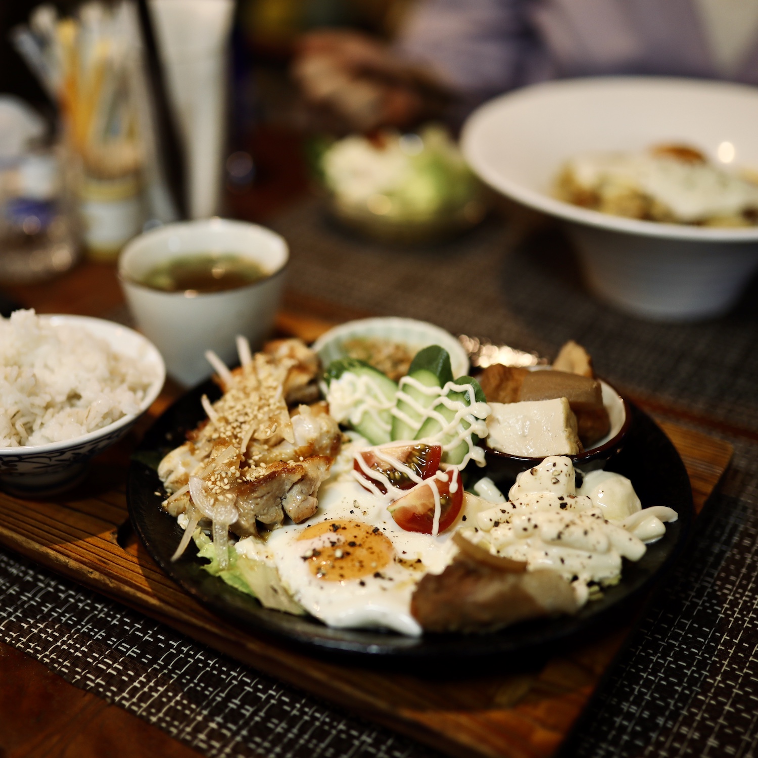 じんぜんじゅCafe｜高知市・レトロ感満載の秘密基地カフェ | EIMONS