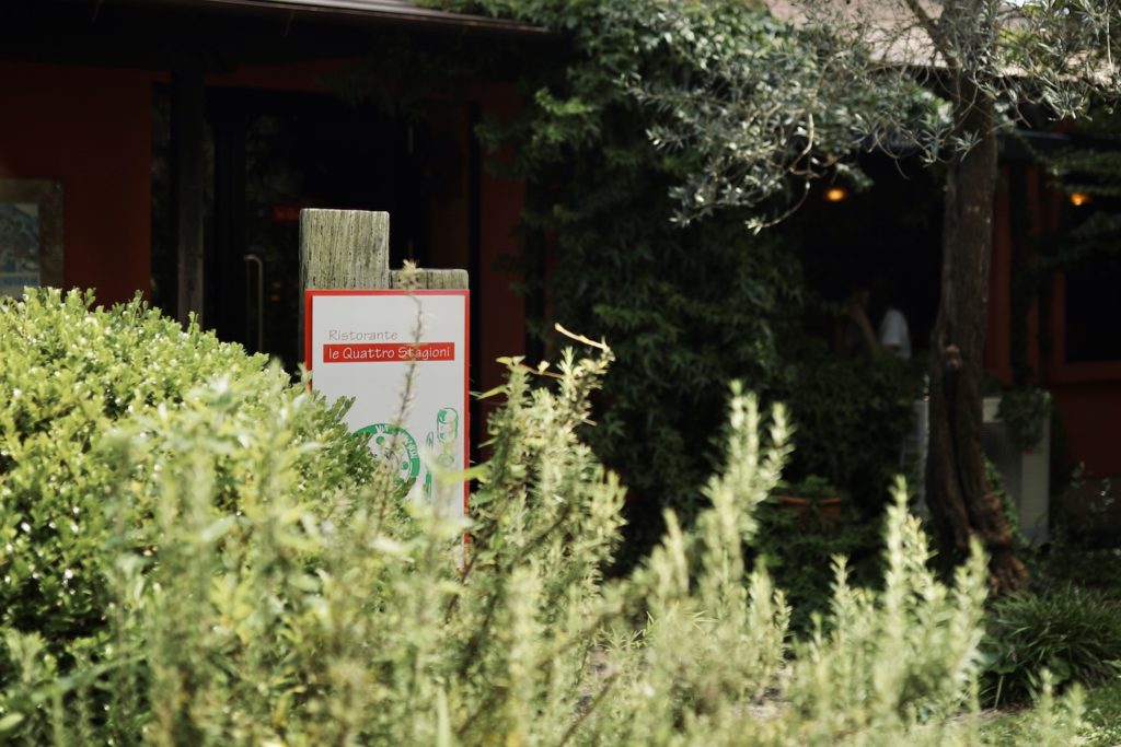 クアットロスタジオー二｜高知・土佐山田駅近く、木々に囲まれた隠れ家イタリアン。