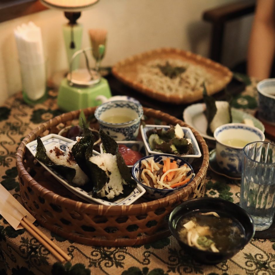 サレイ｜昭和にタイムスリップしたようなレトロ感。高知市のあんてぃっく喫茶