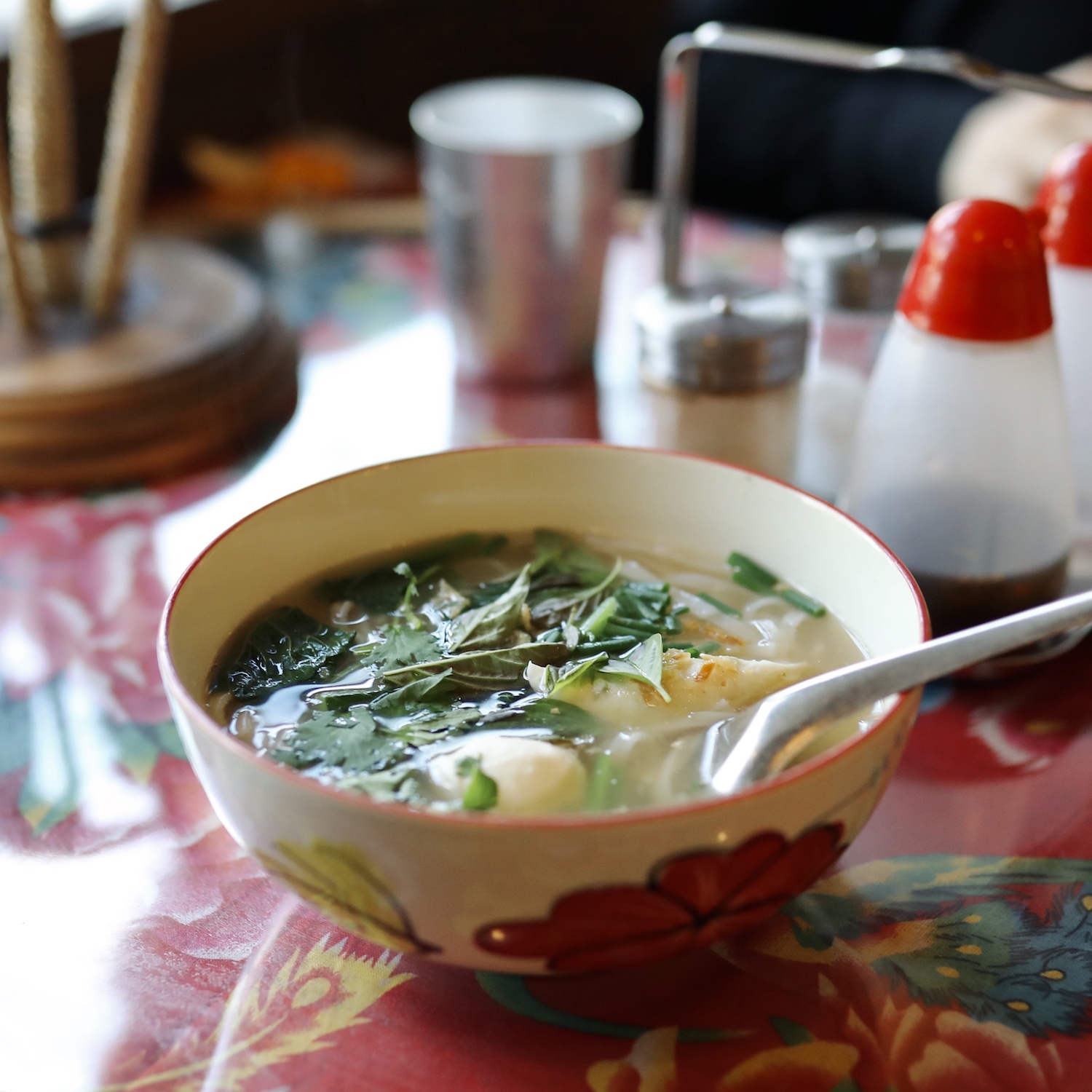 バーンプアン（Baan Puan）｜一度食べたらクセになる高知市旭町のタイ料理店。