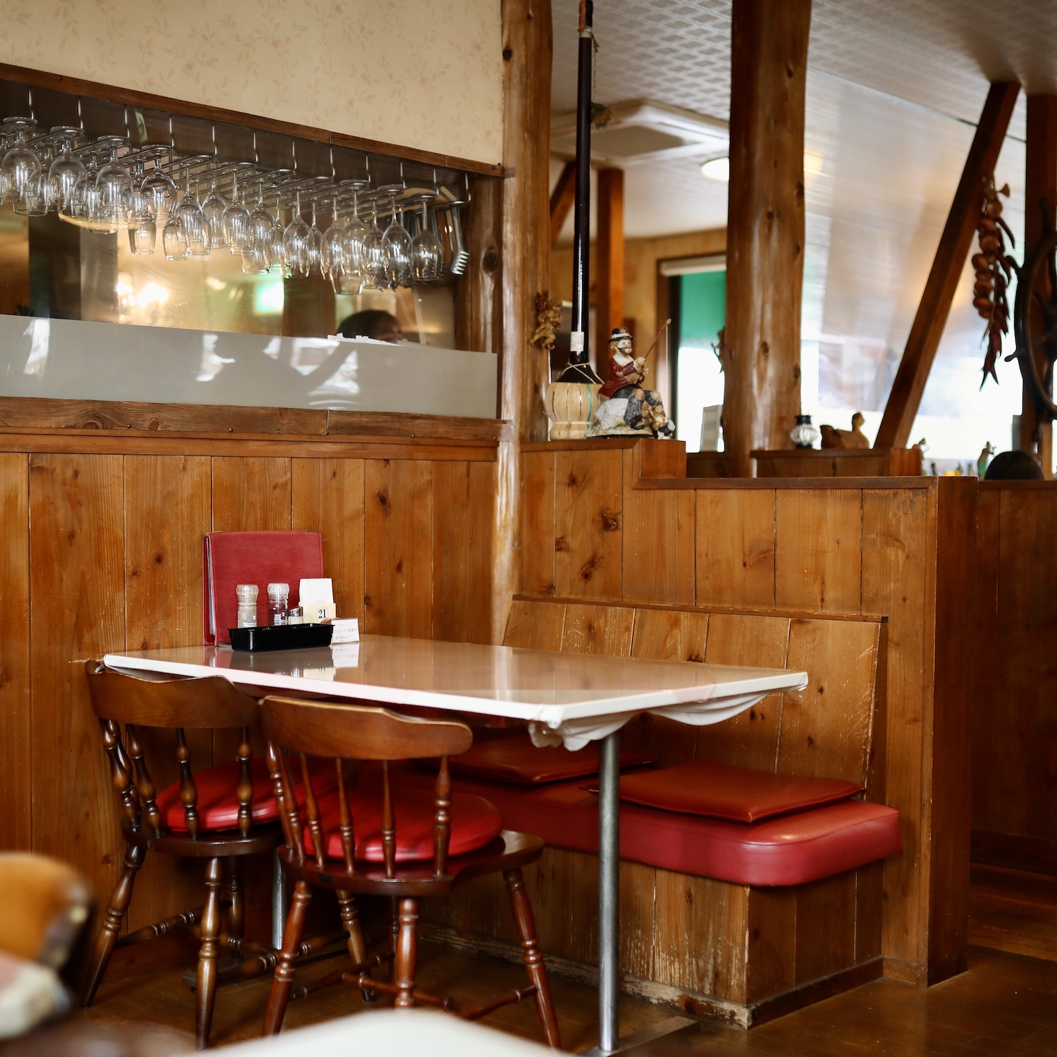 欧風料理モンテ 高そね店｜高知で長年愛されるにはワケがある。時間がゆるやかに流れる老舗レストラン