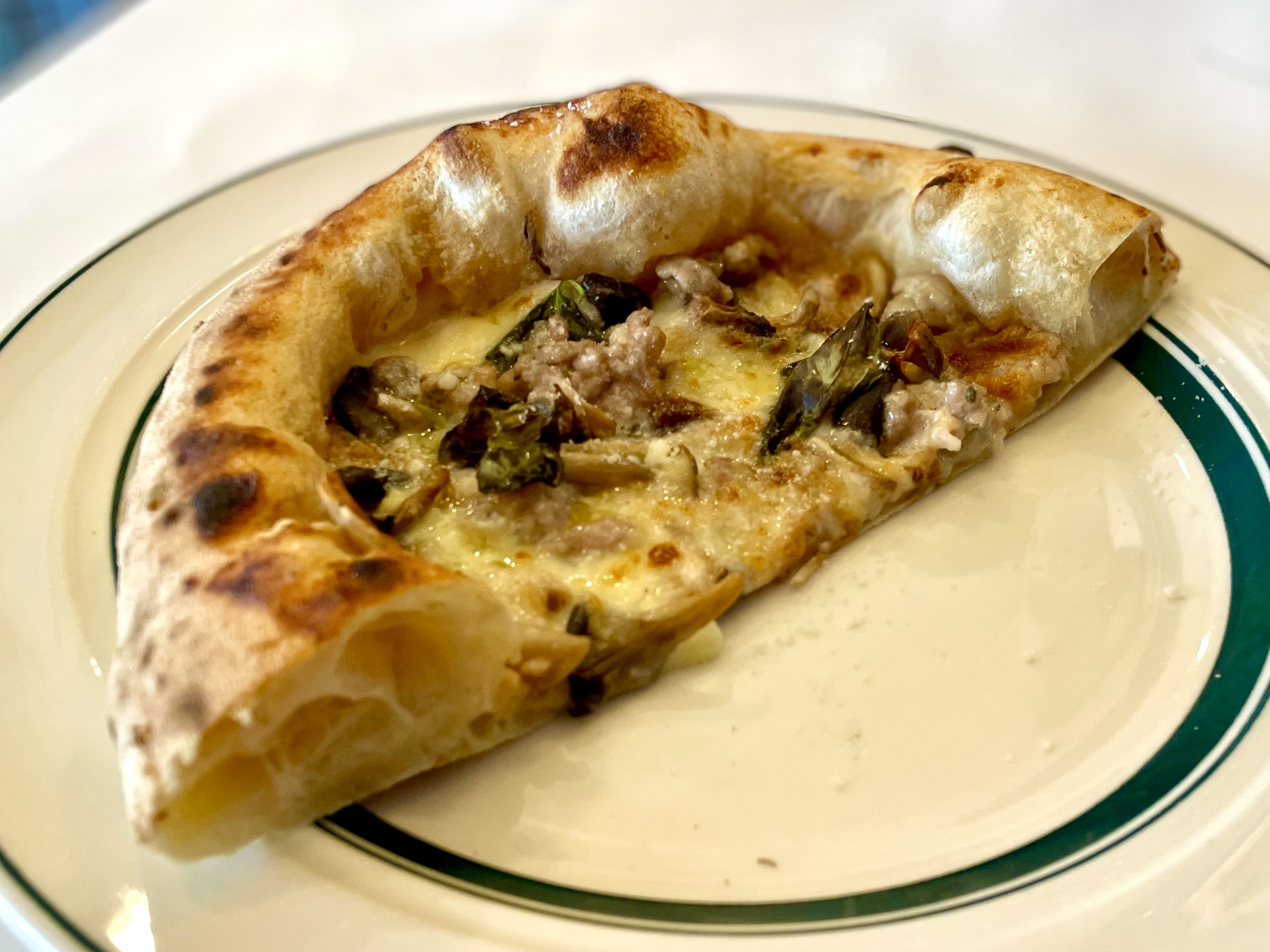 Pizzeria LOREDANA（ピッツァリア ロレダーナ）｜生地がもちもちで絶品！穴場なピッツァ専門店