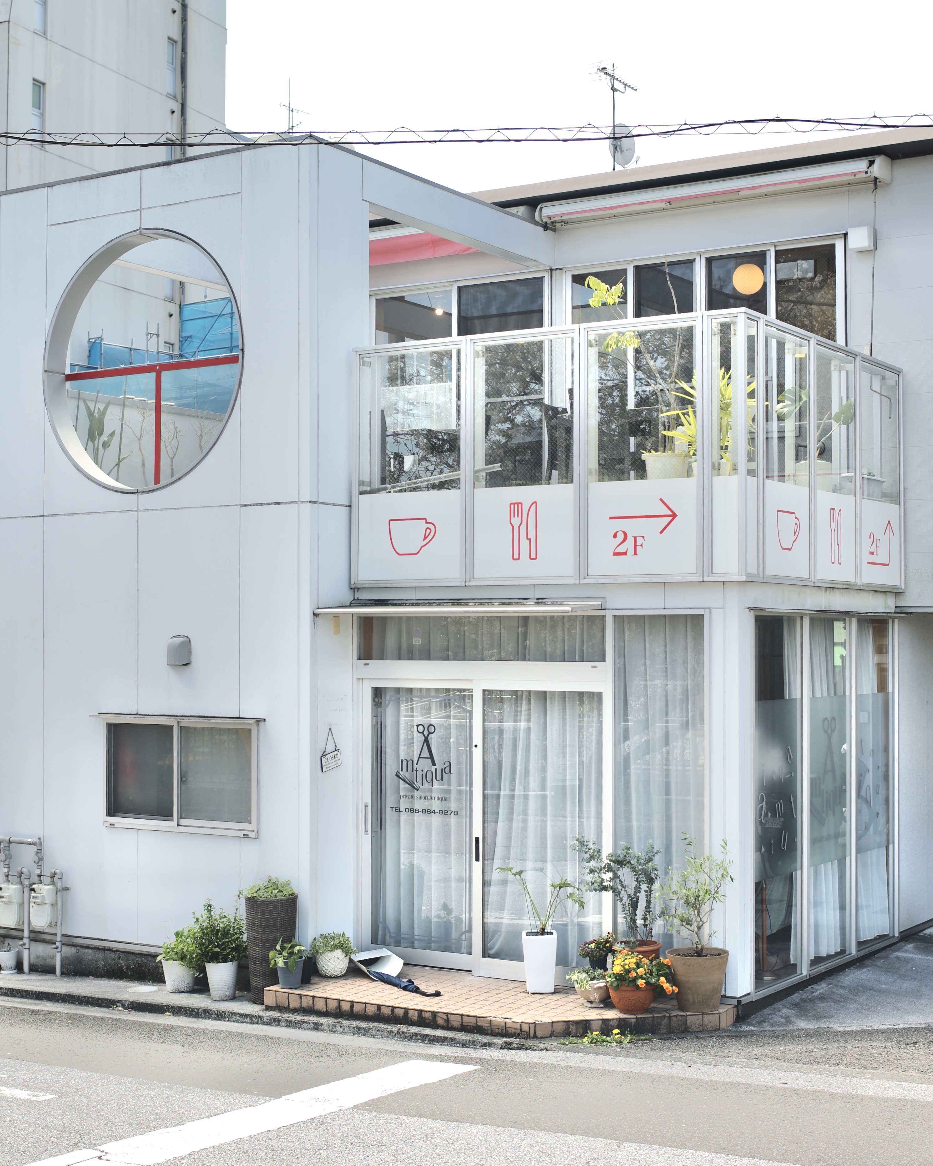 kitchen&cafe kaho｜桜と共に楽しめる！堀川沿いのテラス席のあるカフェ