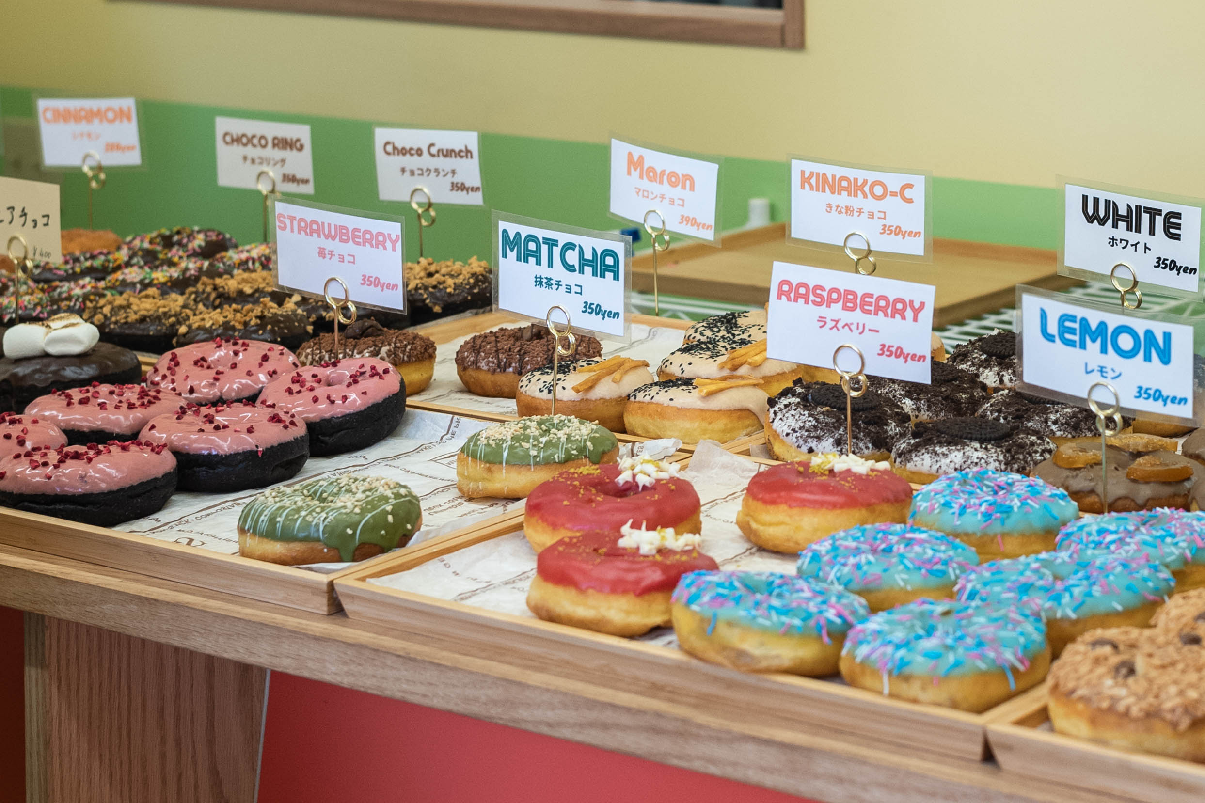 いの町に誕生！YAIRO DONUTS（ヤイロドーナツ）で味わうカラフルな幸せ