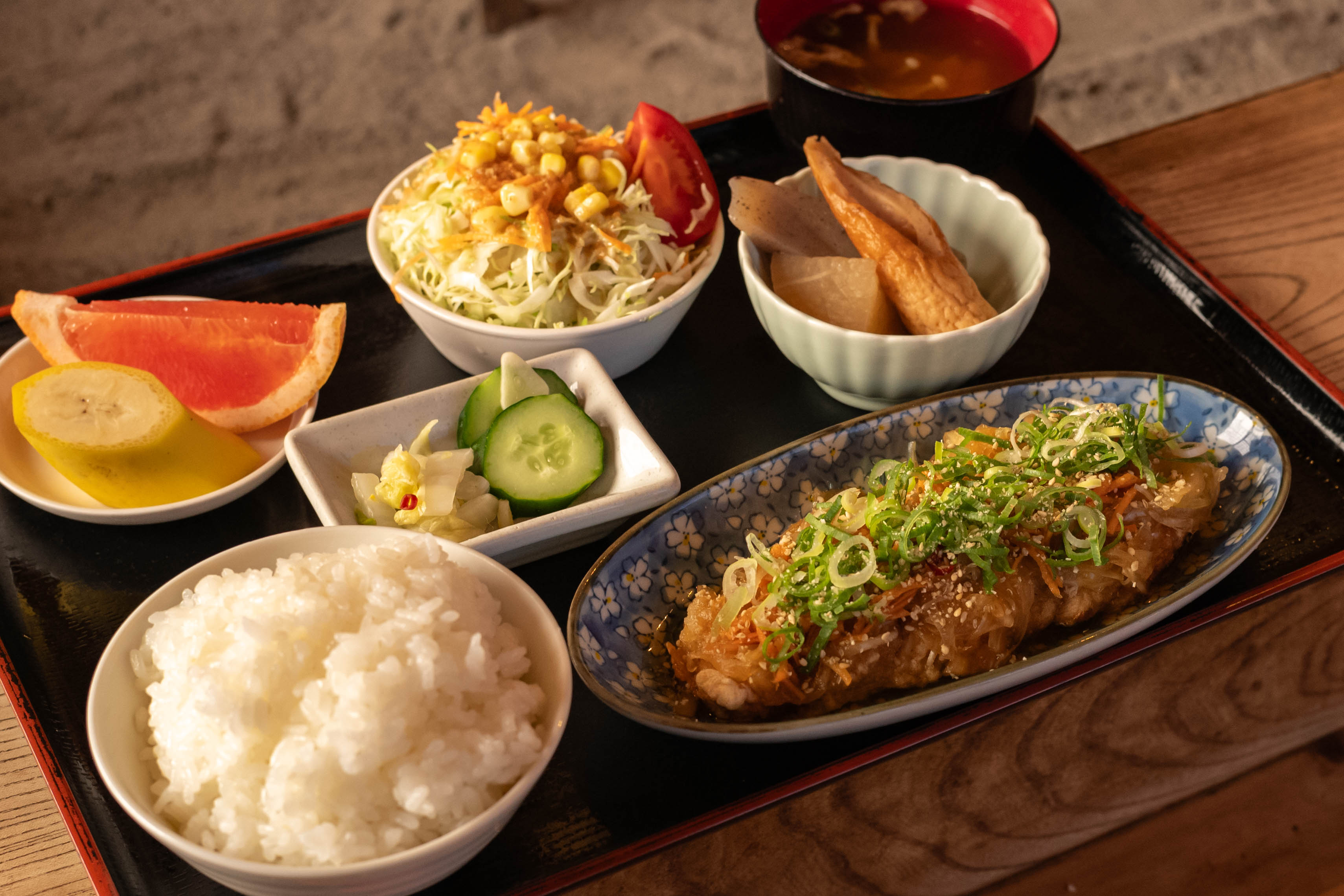 1室限定の囲炉裏席が人気！四万十市の「茶楽やまもと屋」でほっこり