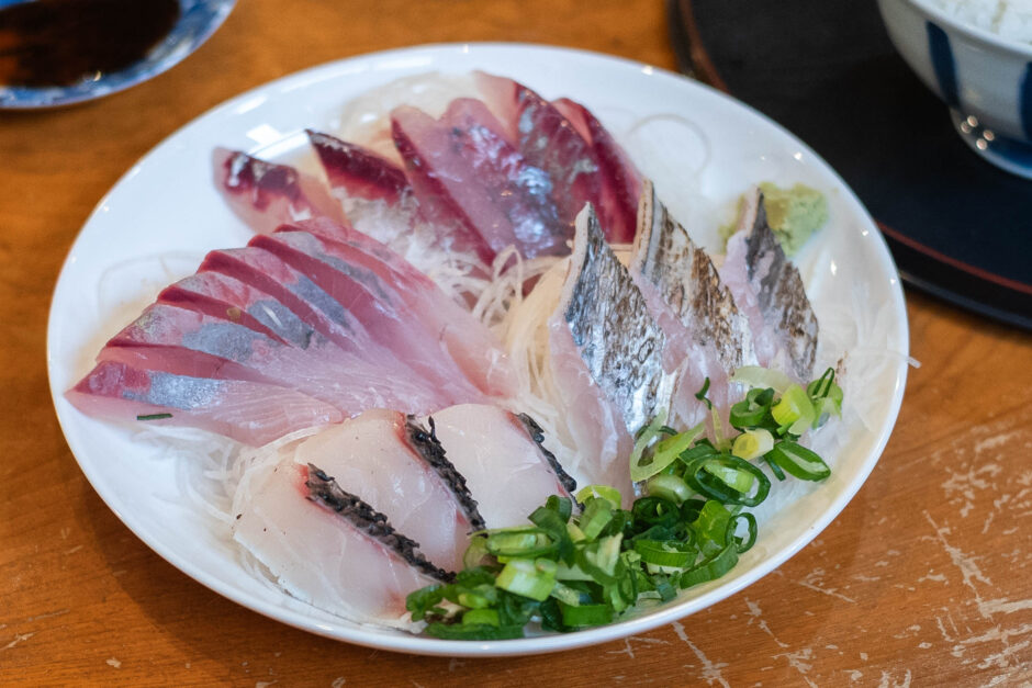 久礼大正町市場 田中鮮魚店｜ 漁港直送！市場スタイルで楽しむ刺身定食