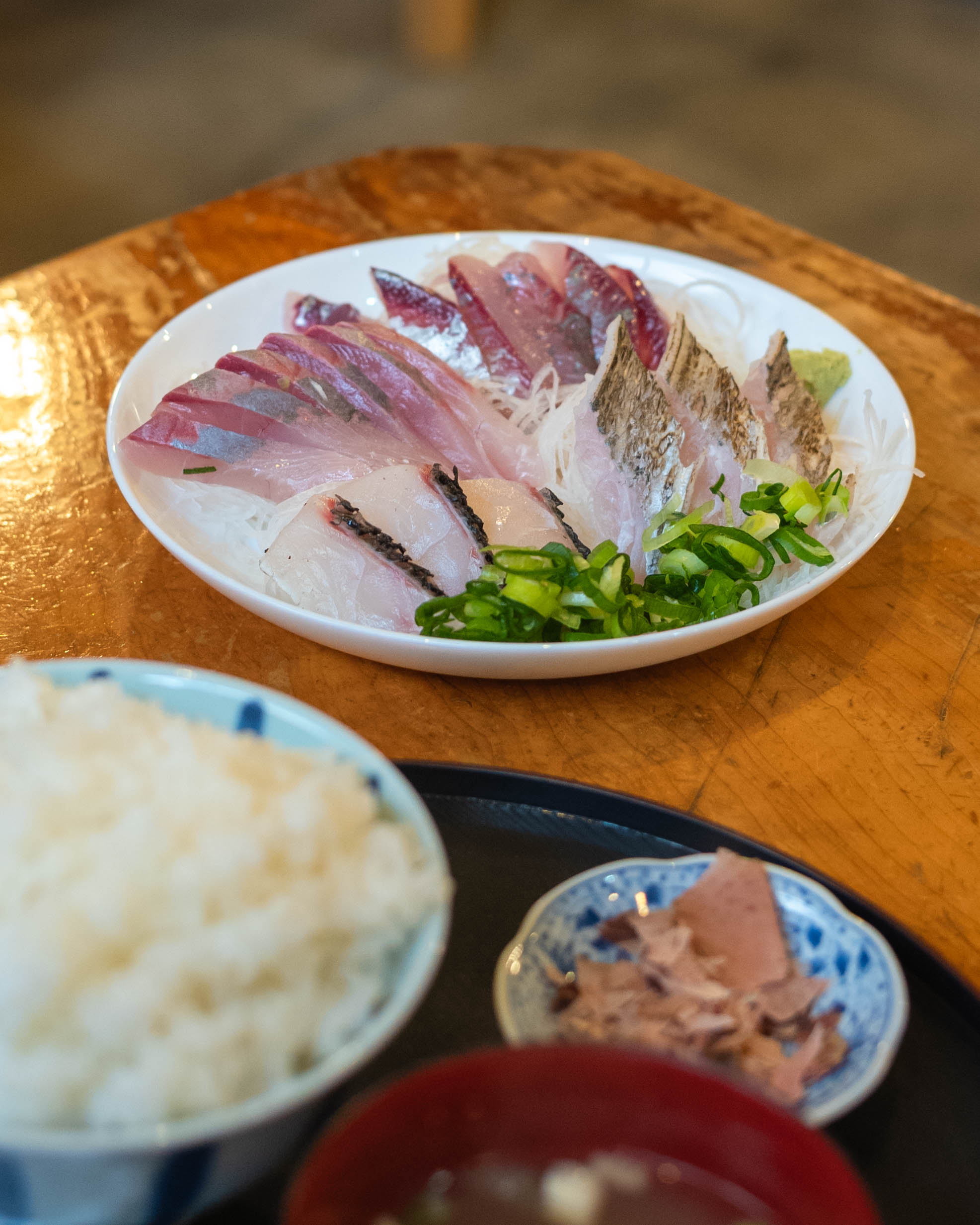 久礼大正町市場 田中鮮魚店｜ 漁港直送！市場スタイルで楽しむ刺身定食