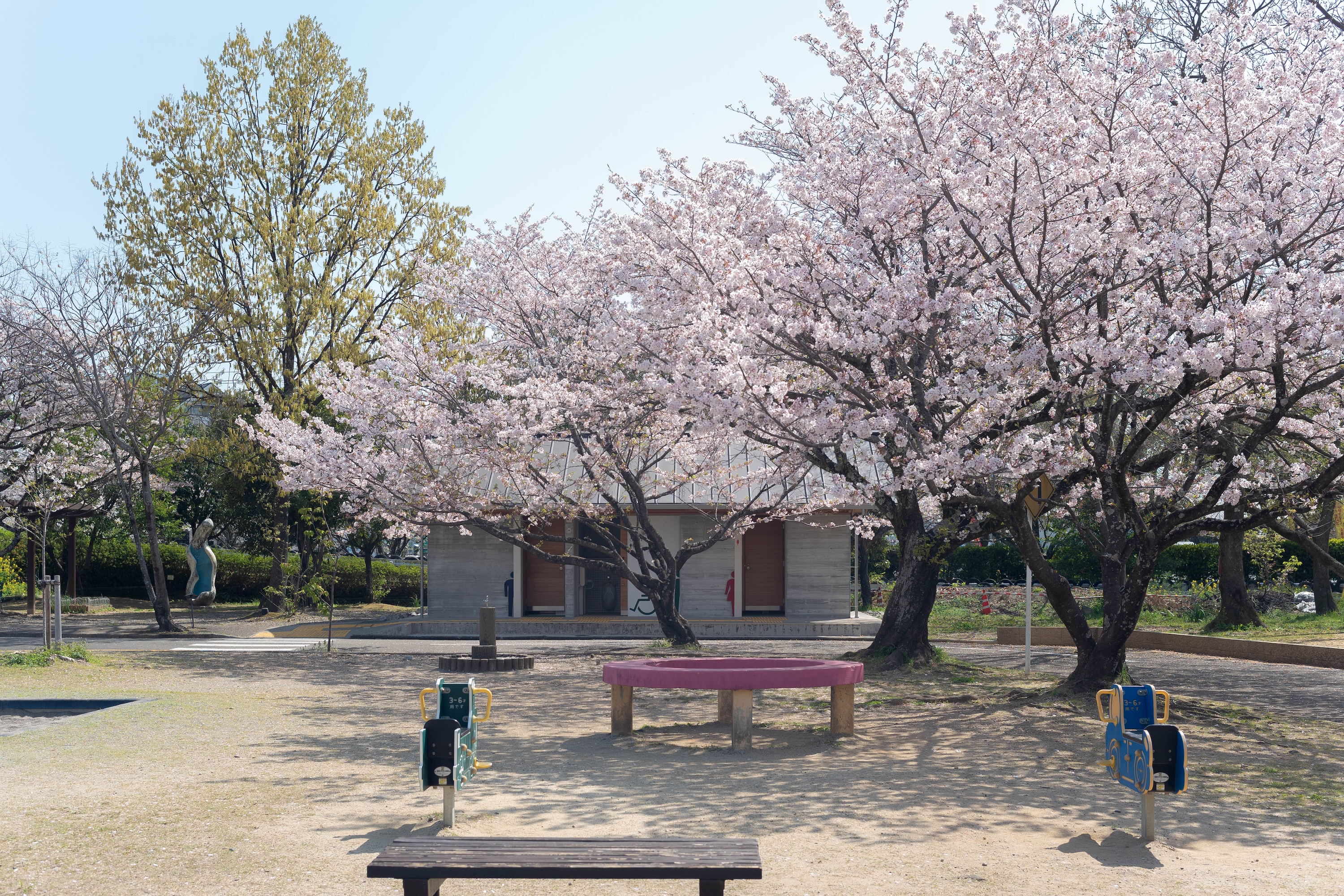 ゴーカートにSL、桜並木も!比島交通公園の魅力をまるっと紹介