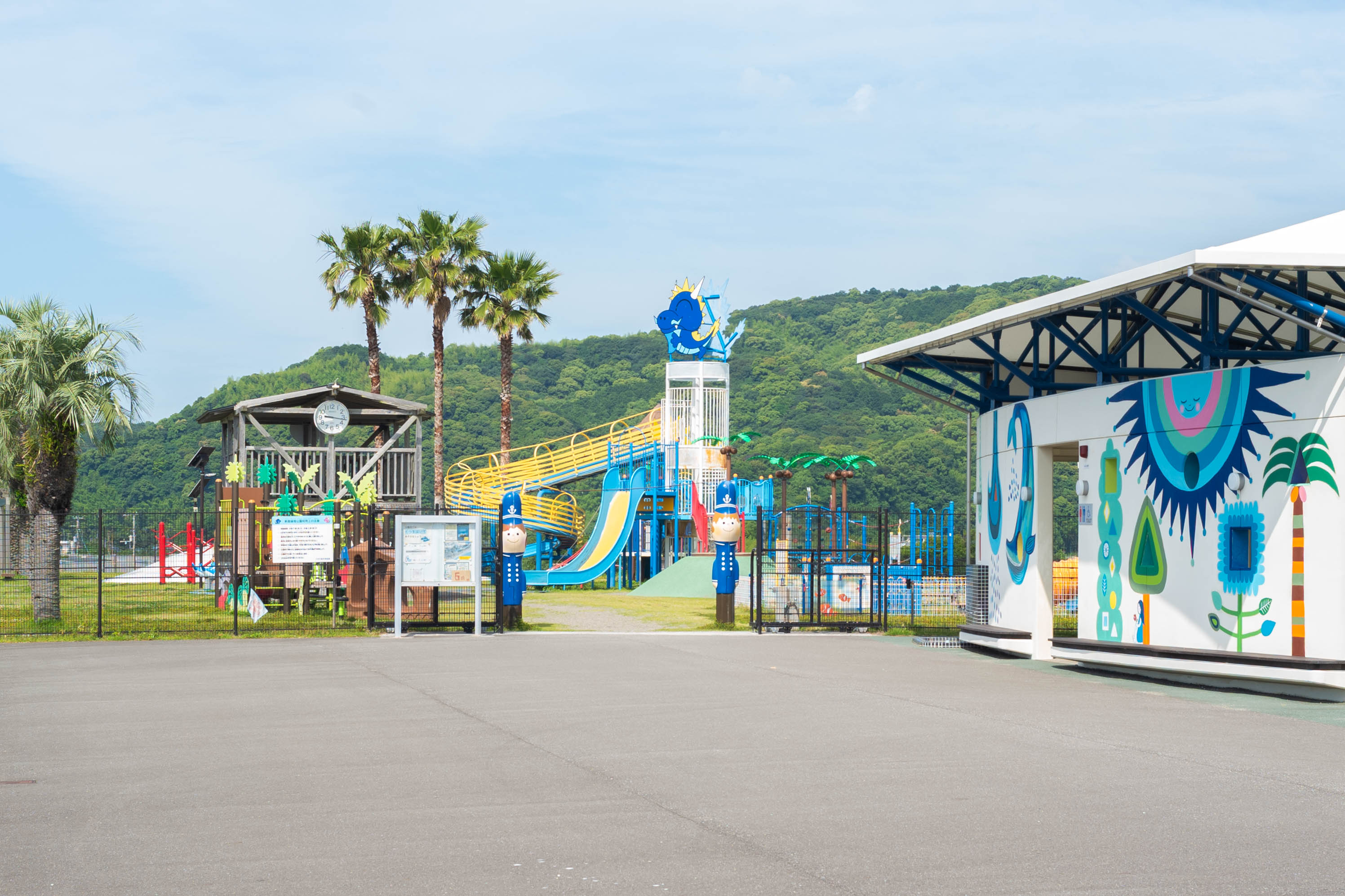 新居緑地公園|太平洋を一望!南国ムード漂う緑地公園