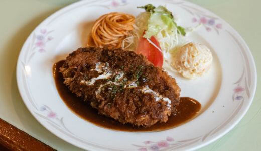 カフェレスト はと時計｜昭和の雰囲気に癒される。高知で長年愛される喫茶店