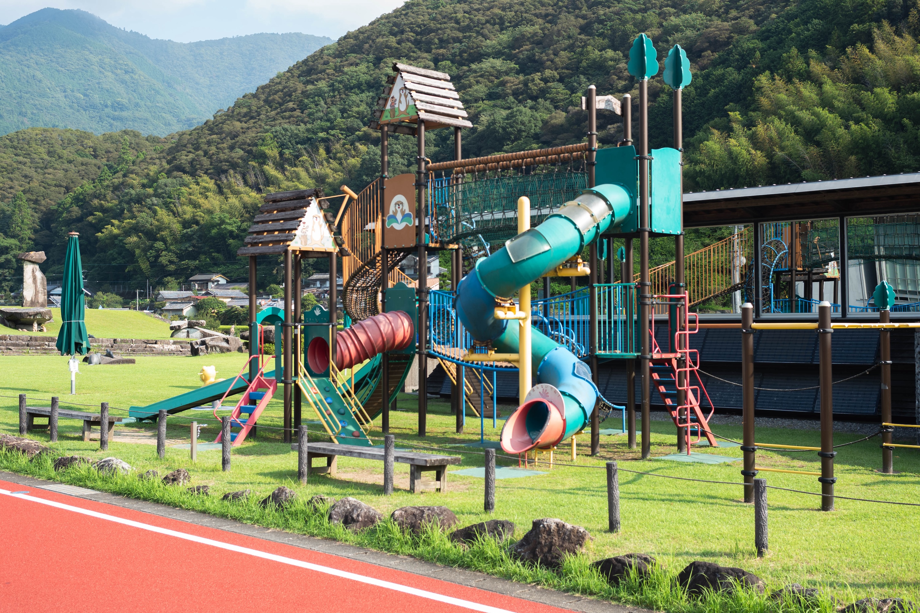 かわうそ自然公園｜川と芝生でのんびり遊べる津野町の憩いスポット