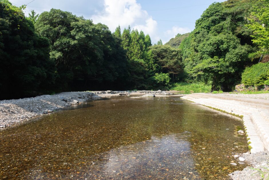 桑ノ川わんぱく河川プール｜自然の中で川遊び！親子で楽しむ夏の思い出スポット