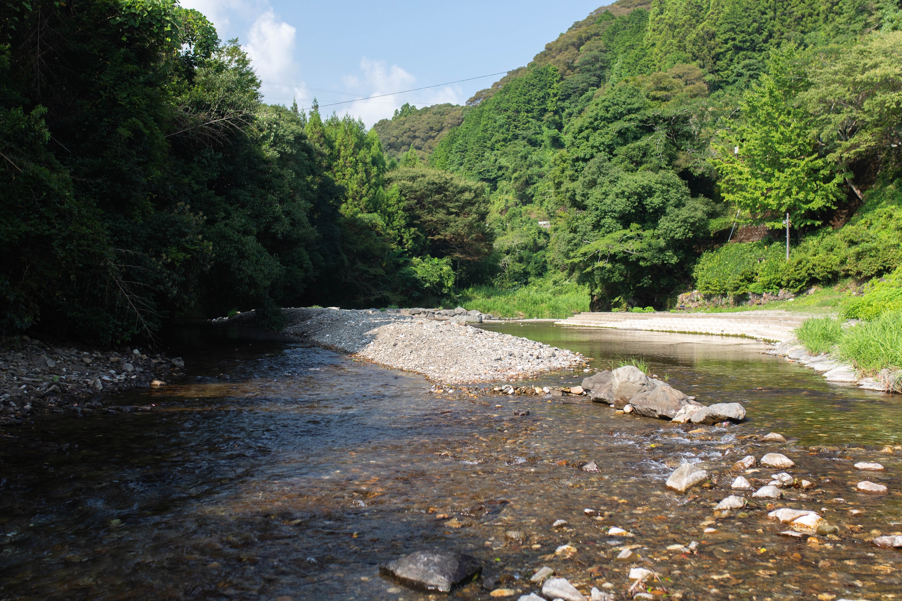 桑ノ川わんぱく河川プール｜自然の中で川遊び！親子で楽しむ夏の思い出スポット