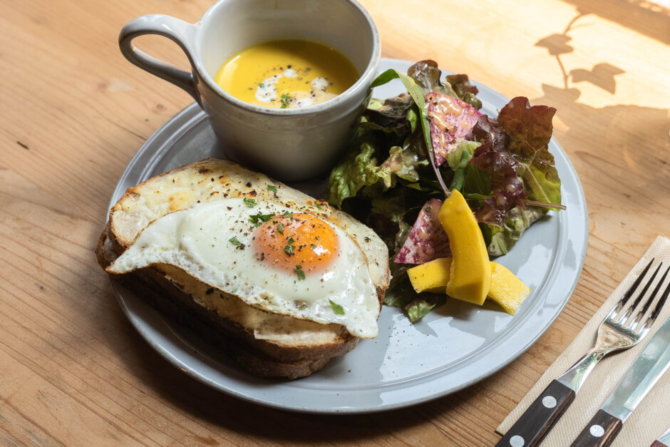 middle.（ミドル）｜暮らしを彩る雑貨とお食事。「UF（羽布）」敷地内のカフェ