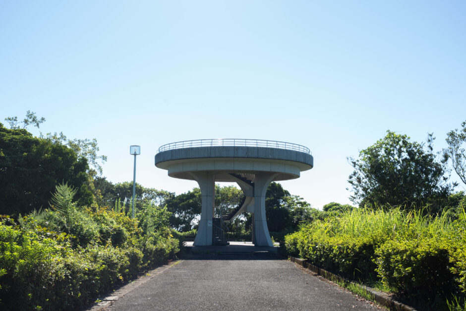 道崎展望台｜四万十川の河口と太平洋を一望！宇宙船のような展望スポット