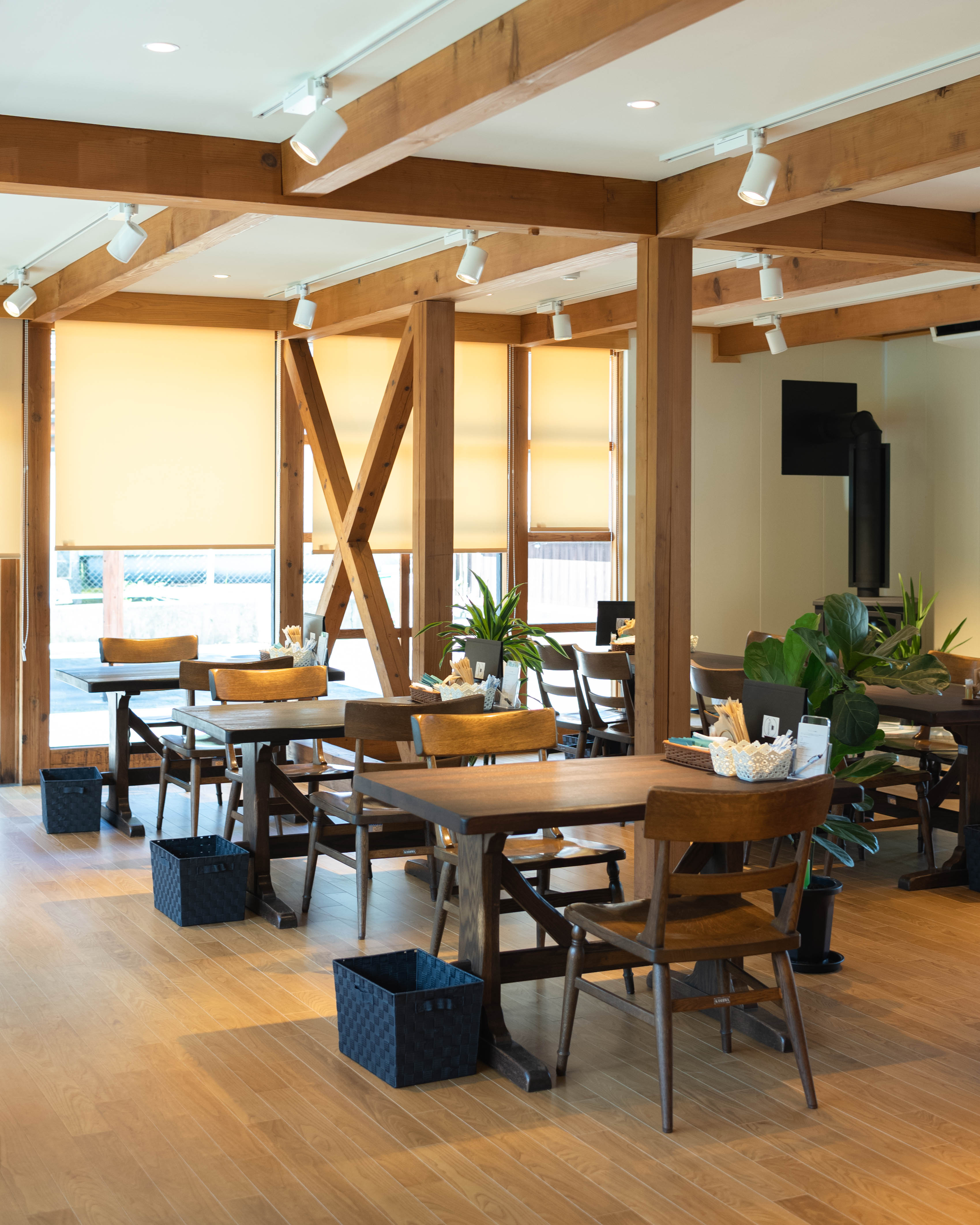 アンソレイユ|物部町の観光拠点!奥物部湖を望むレストラン