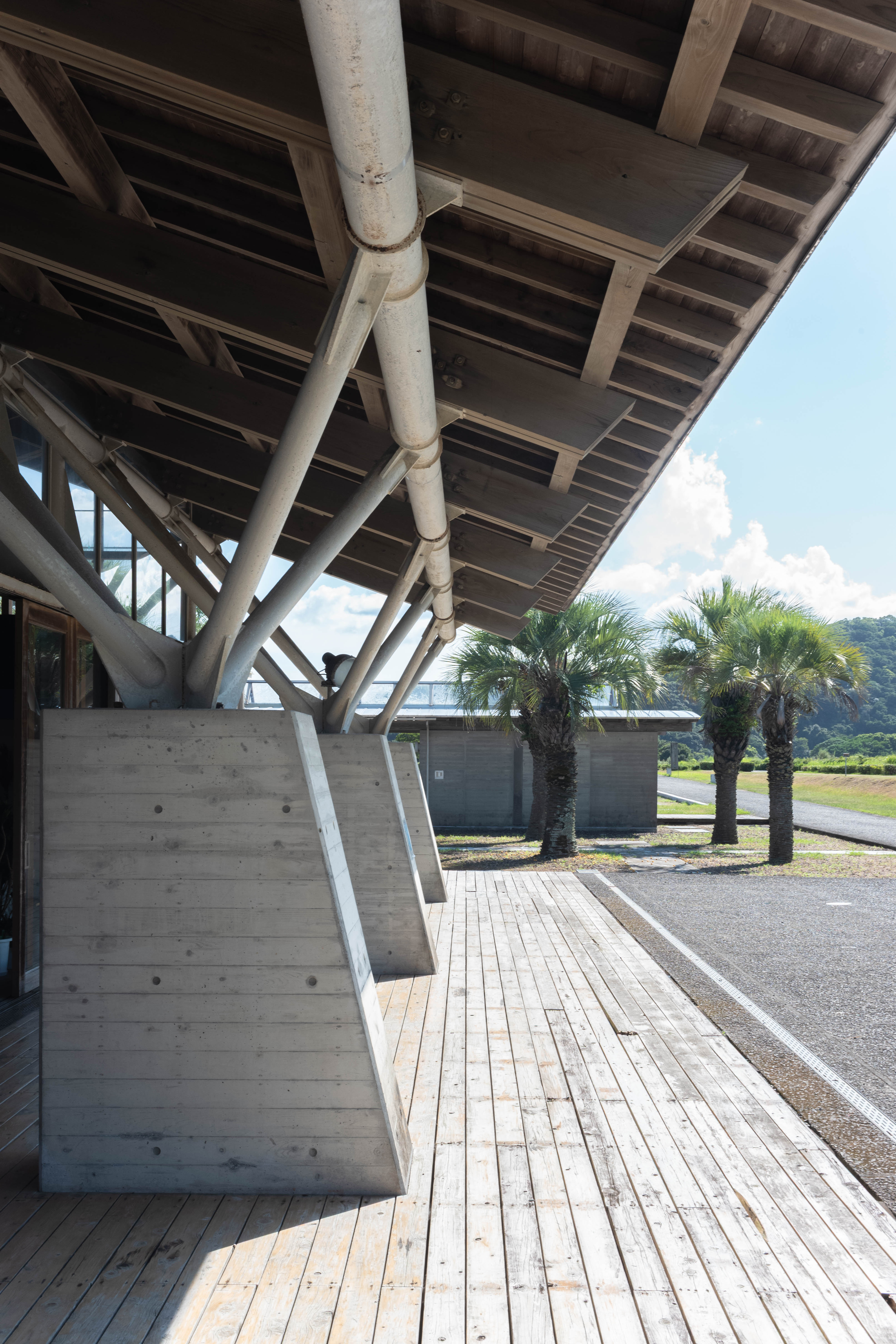 SUNLIFE COFFEE WAVES.|黒潮町入野に移転オープン!海の見える自家焙煎珈琲店