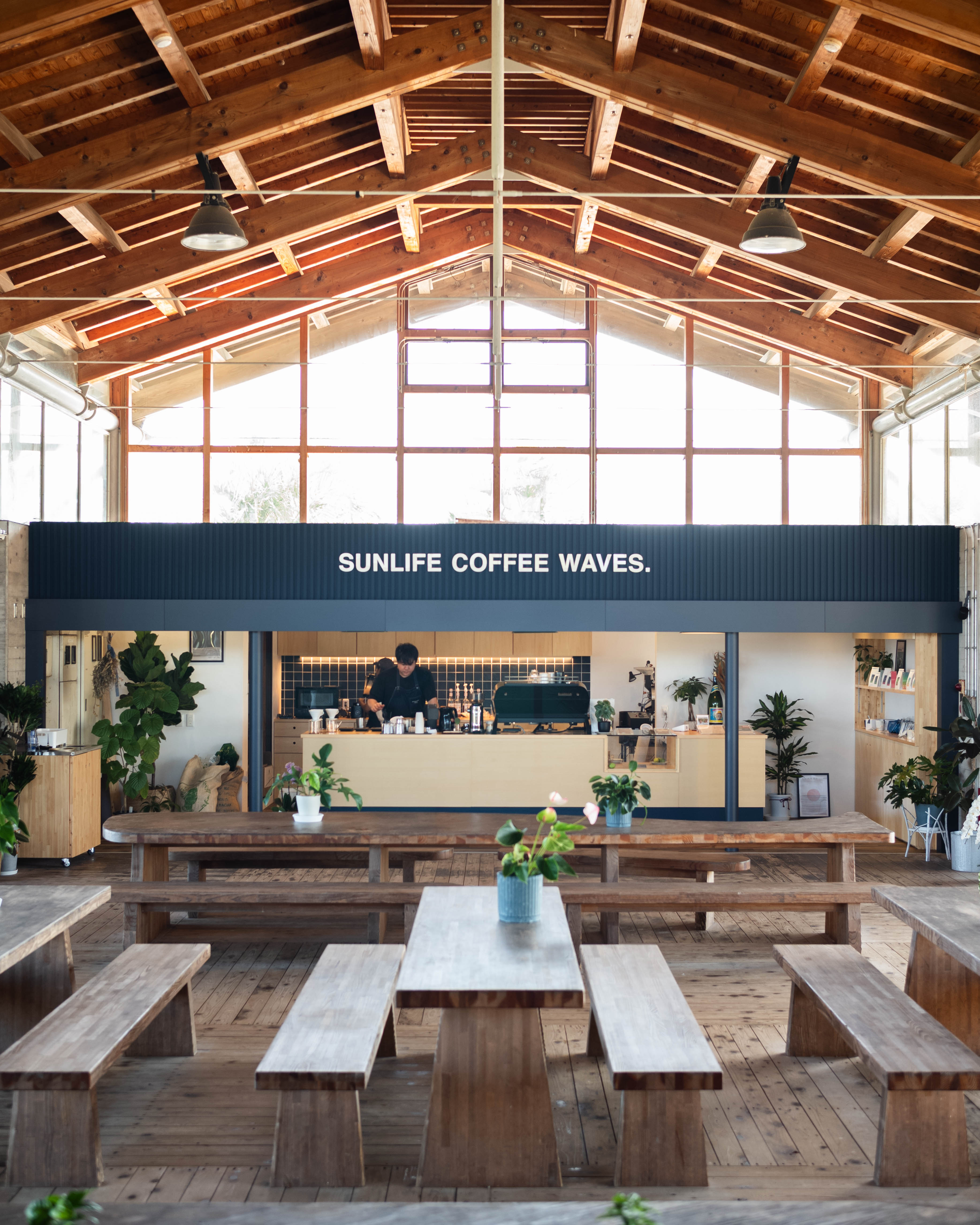 SUNLIFE COFFEE WAVES.|黒潮町入野に移転オープン!海の見える自家焙煎珈琲店