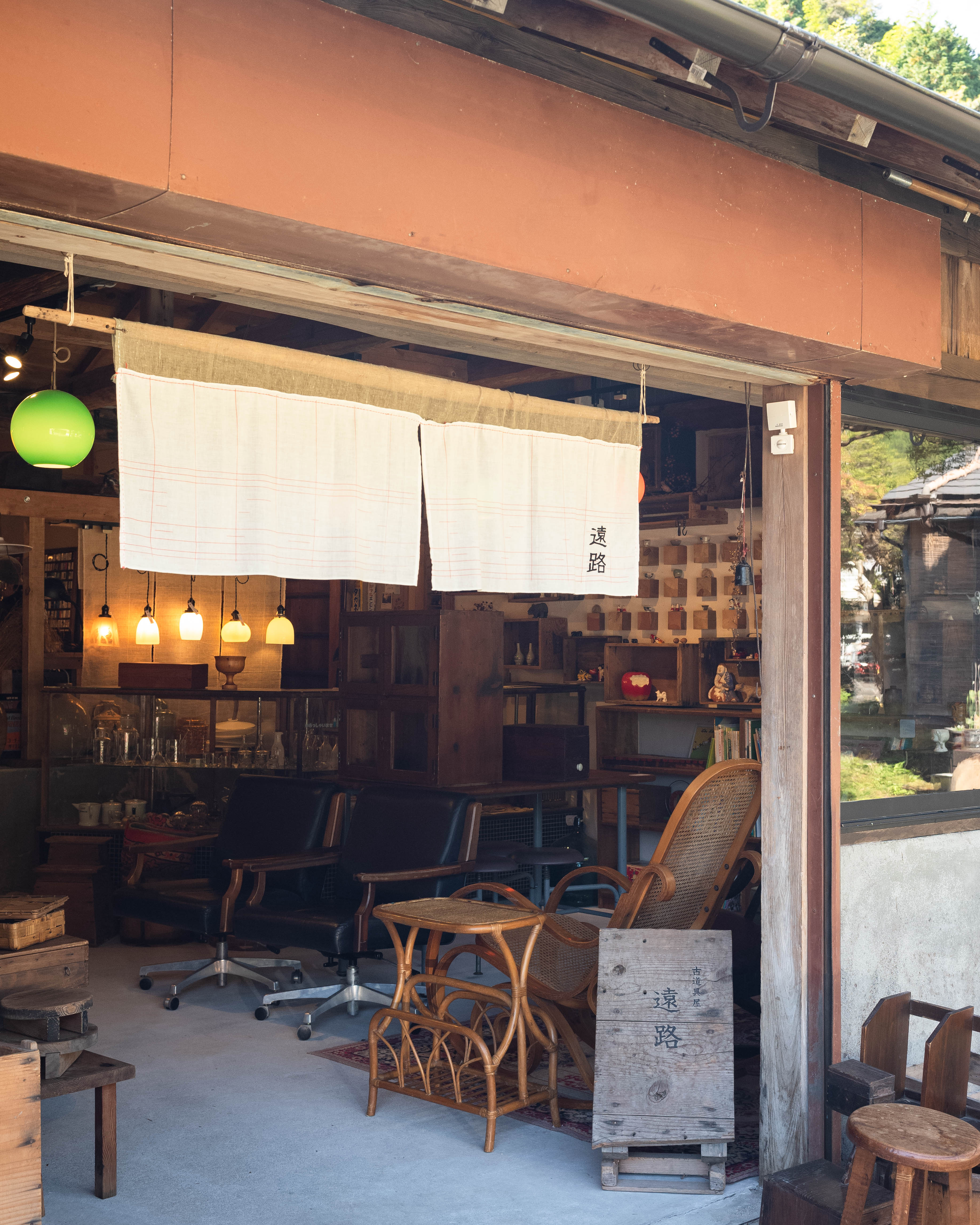 遠路|山あいの集落にひっそり佇む、四万十町の古道具屋さん
