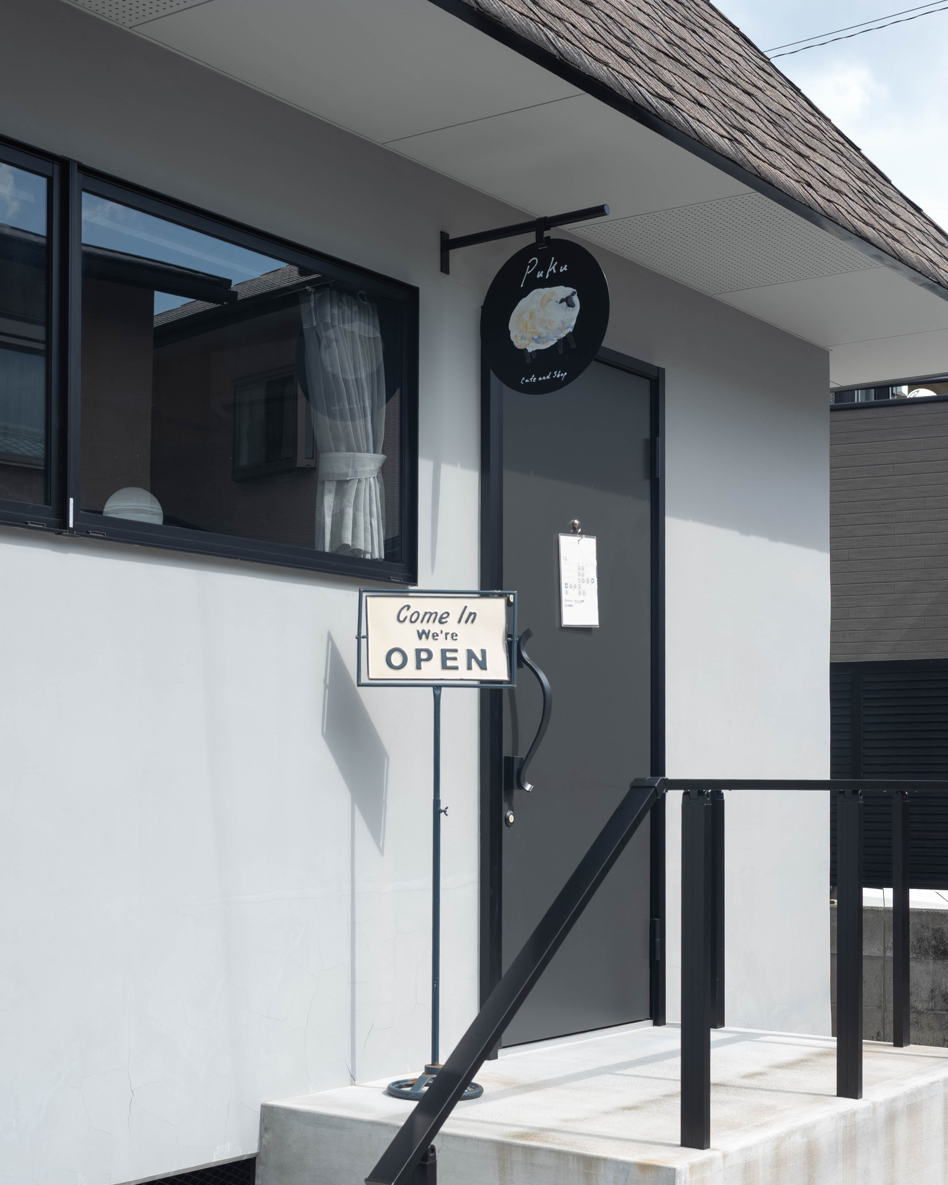 PuKu LePo(プク レポ)|中万々の新店!姉妹で営む “服とクレープ” のお店