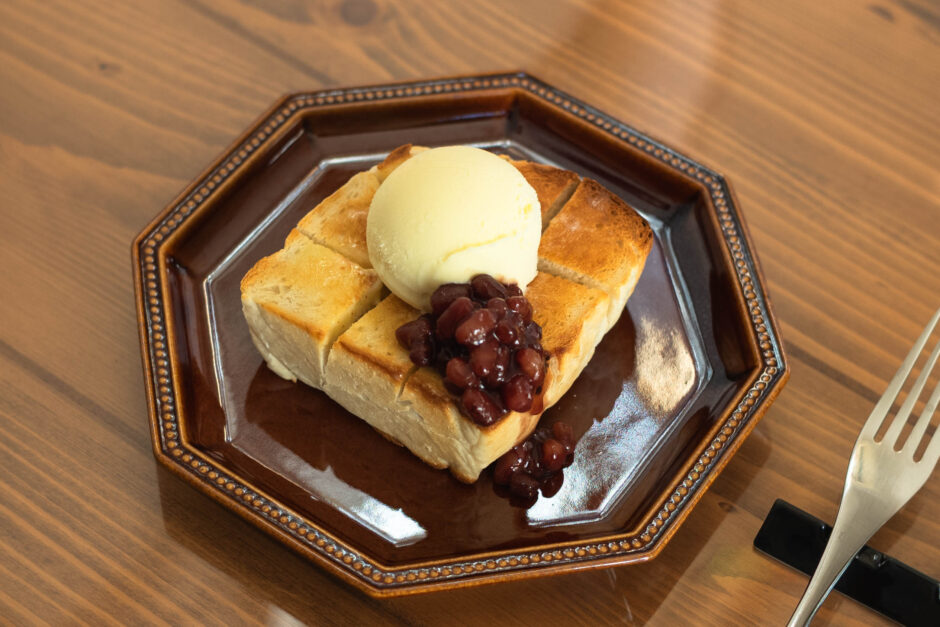 Cafe たゆたう｜川のそば、山のふもとに佇む小さなカフェ