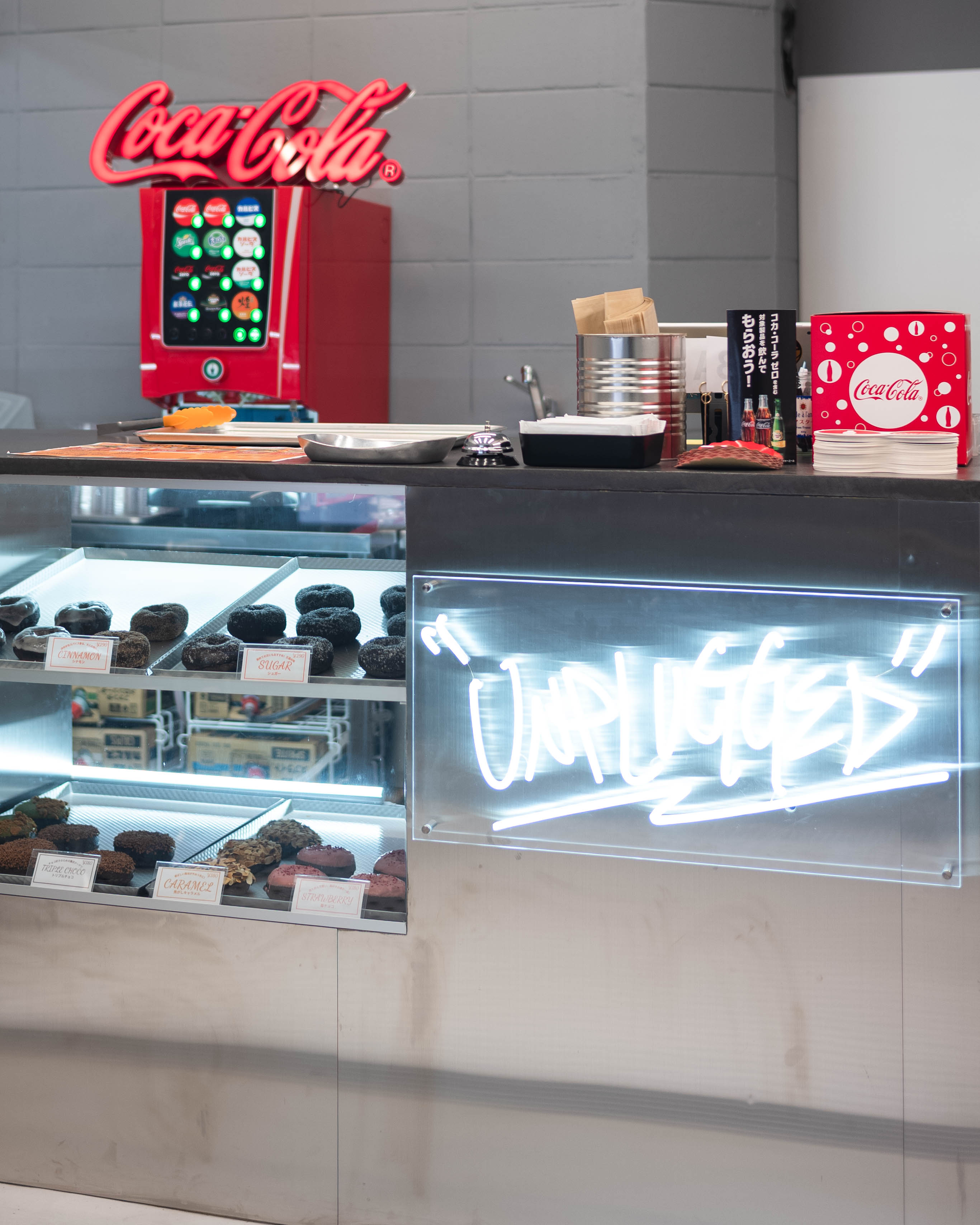 UNPLUGGED BURGER&DONUTS|“旨い”を、体全体で感じるハンバーガーショップ