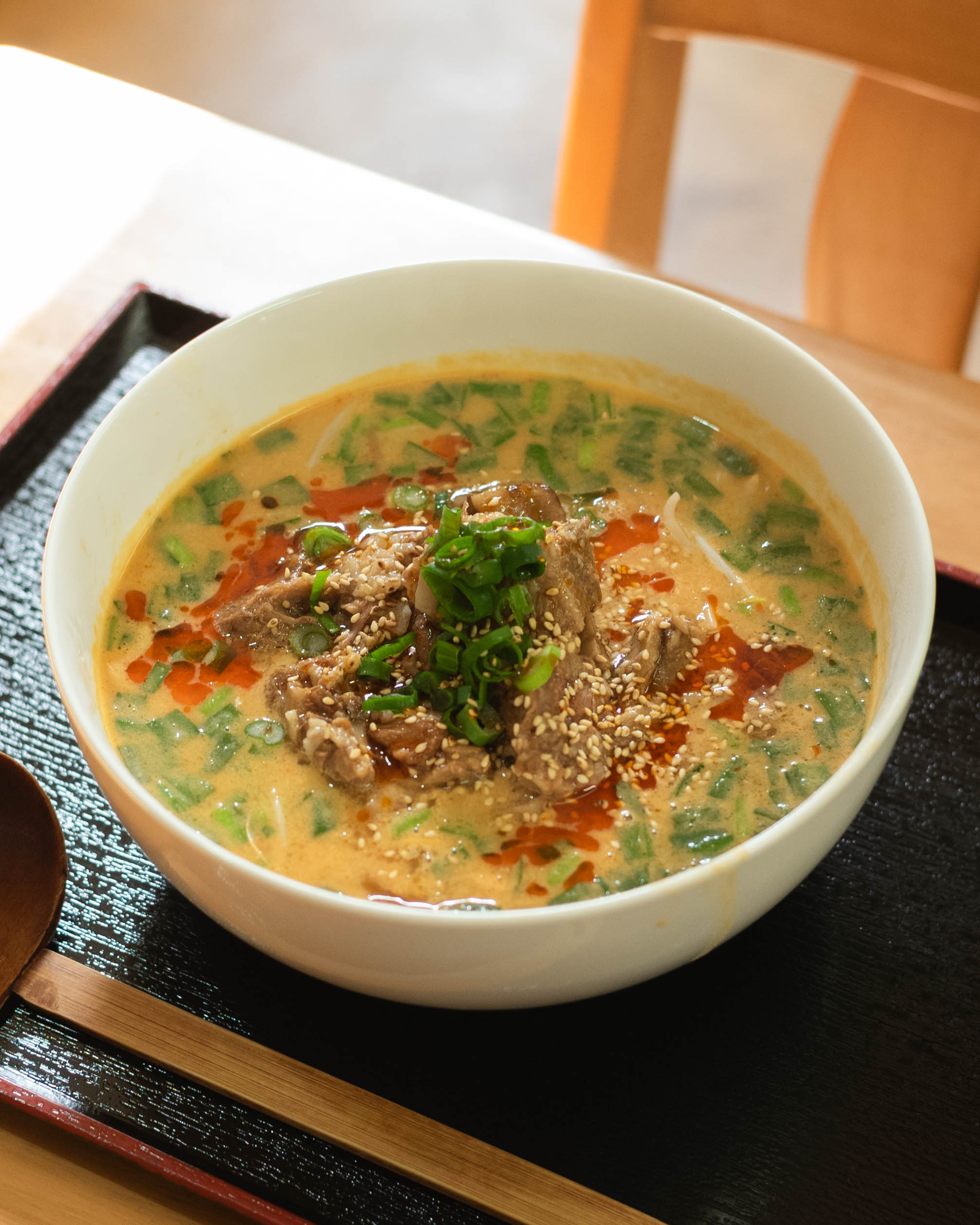 どば|牛すじ担々麺がおすすめ!濃厚ほろほろ牛すじラーメン