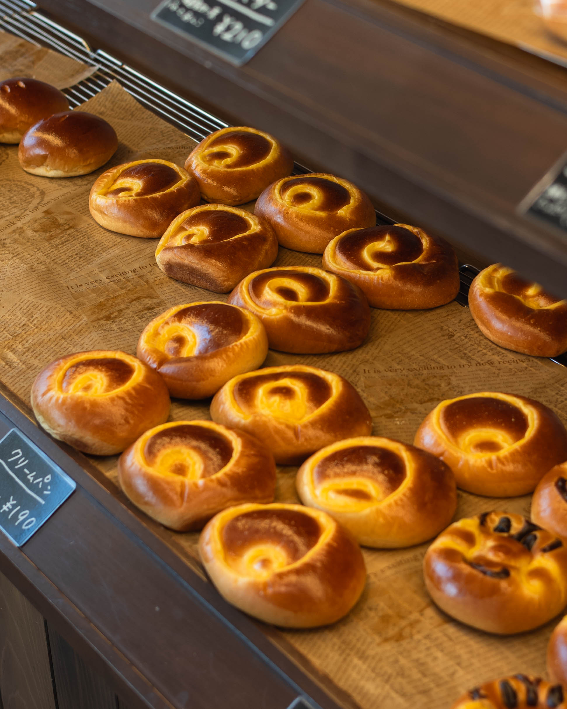 アメリカ堂｜溢れ出す明太子！明太フランスが名物の町のパン屋