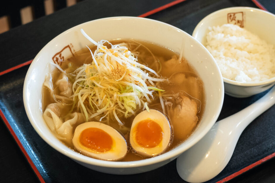喜多方ラーメン坂内 六泉寺店｜福島の名店ラーメンを、高知で味わう
