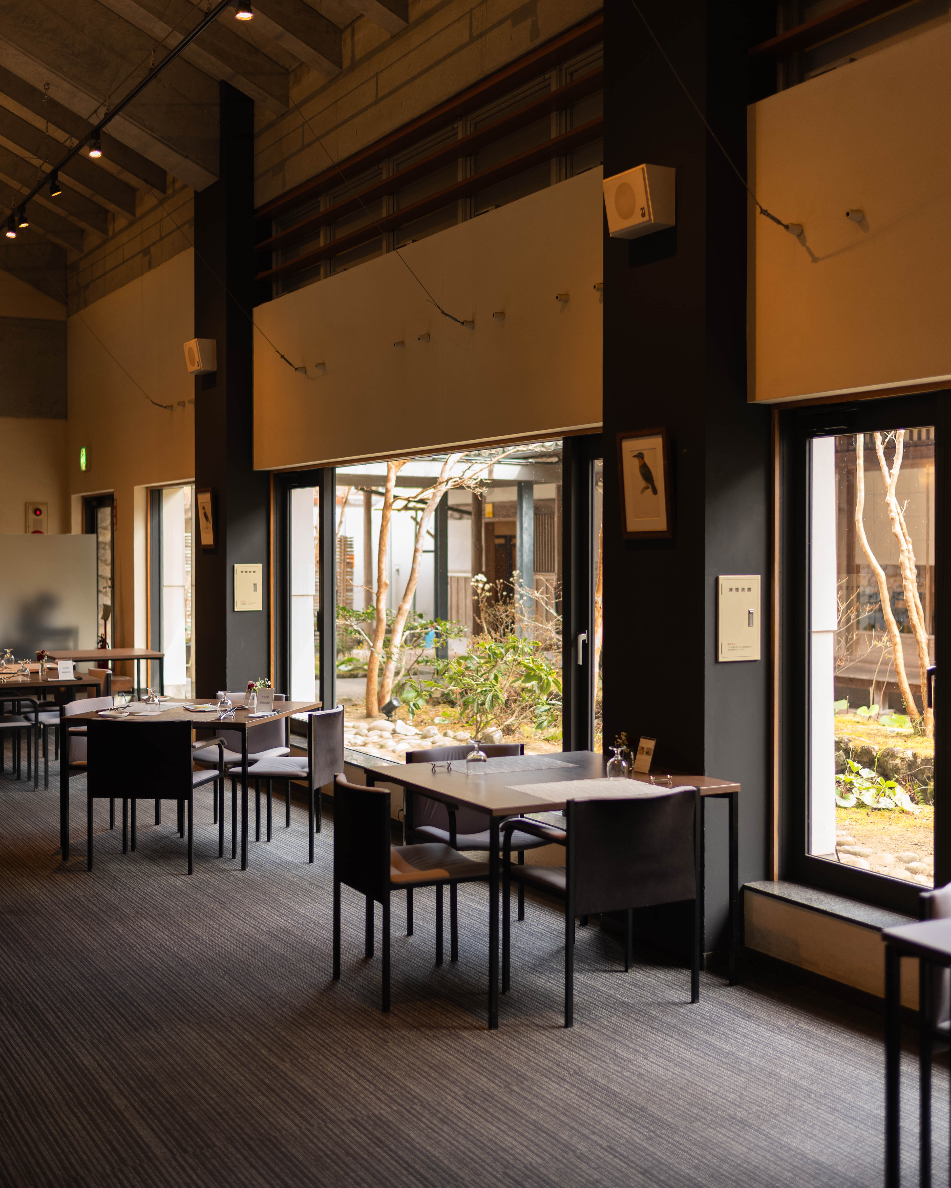 土佐和紙工芸村 QRAUD｜仁淀川のほとりで味わう、地元食材フレンチ