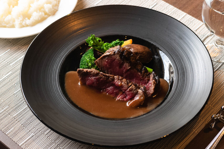 土佐和紙工芸村 QRAUD｜仁淀川のほとりで味わう、地元食材フレンチ